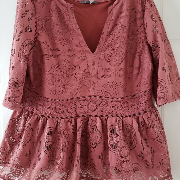 Lace peplum top - Picture 1 of 2